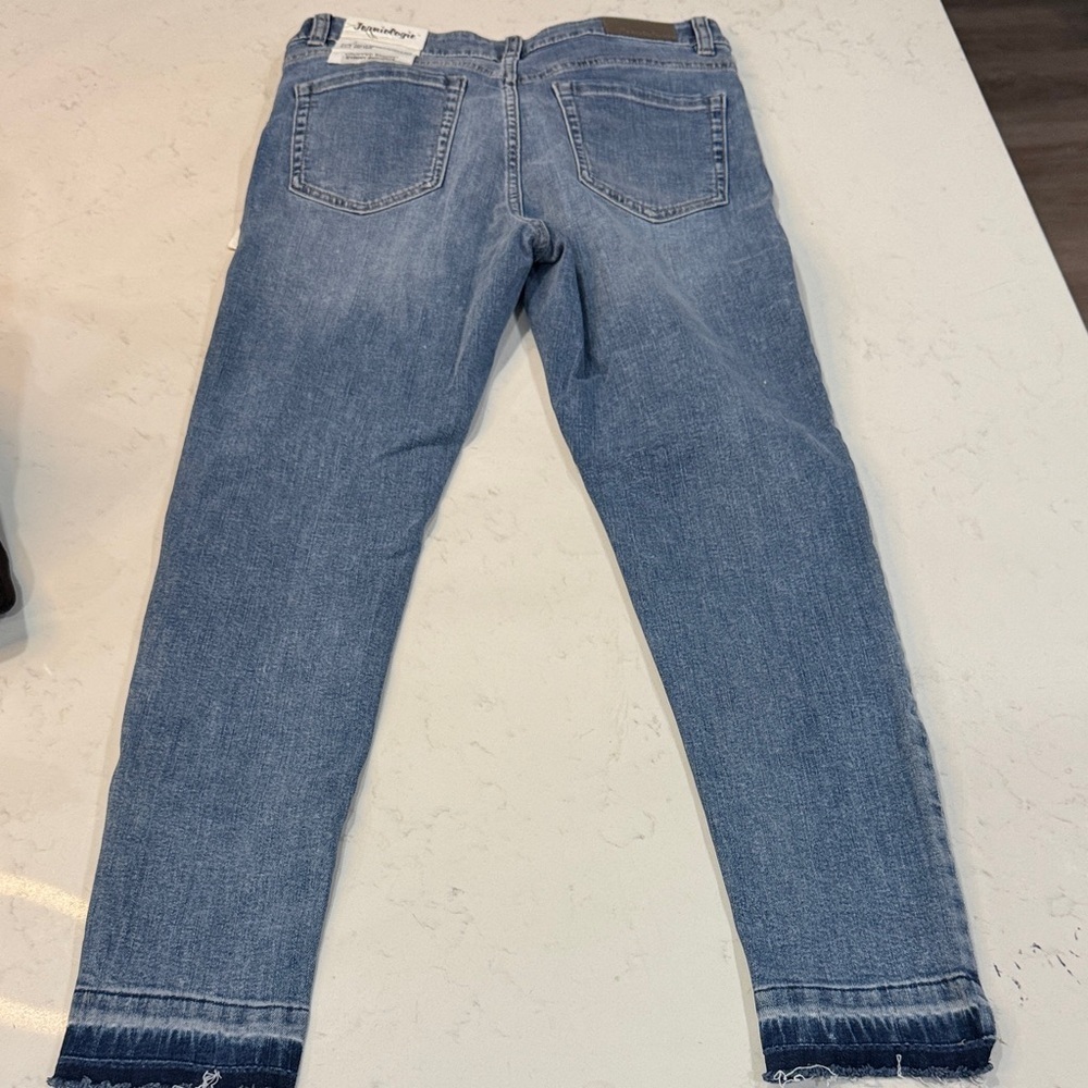 Sundays Women's Blue Cropped Jeans - Picture 5 of 6